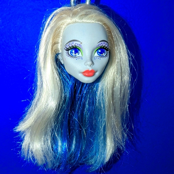 Monster High Keychain "Pearl" - Picture 2 of 3
